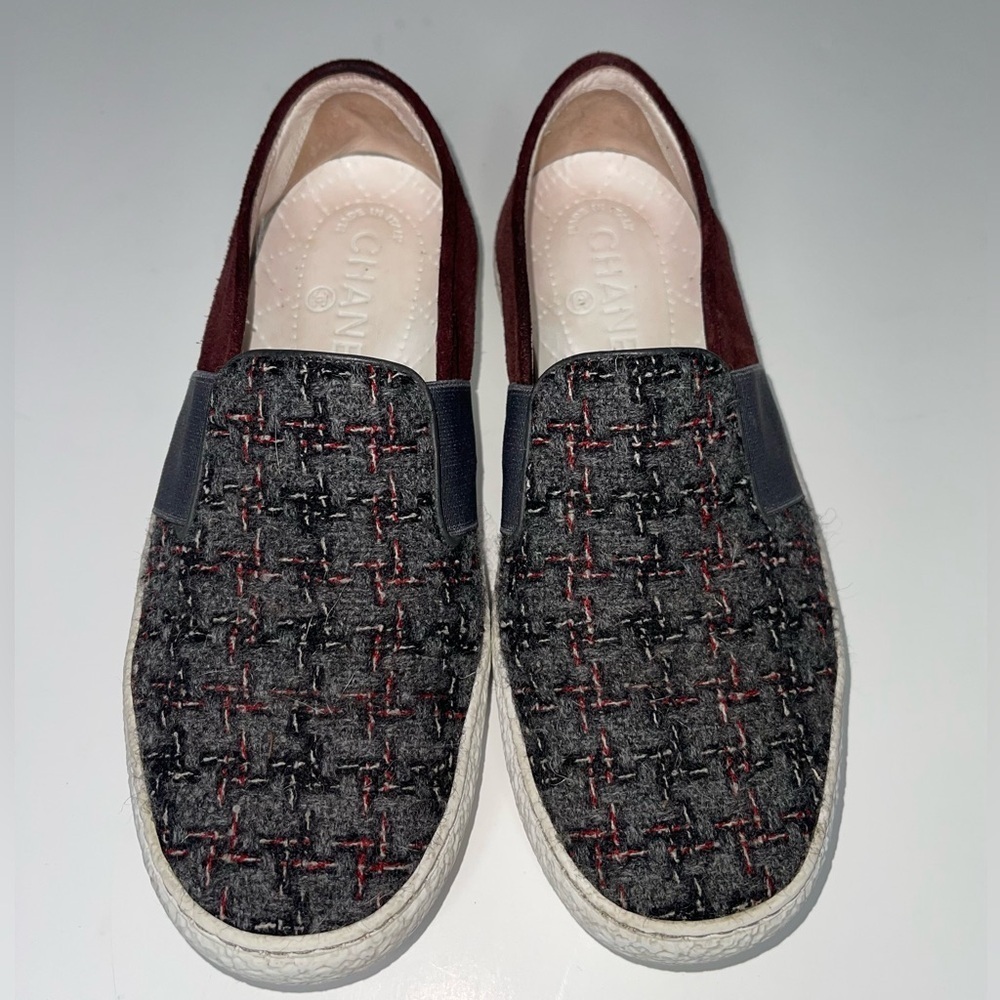 Chanel Cc Slip-On Sneakers Suede Plaid Tweed Size 37.5 / 7